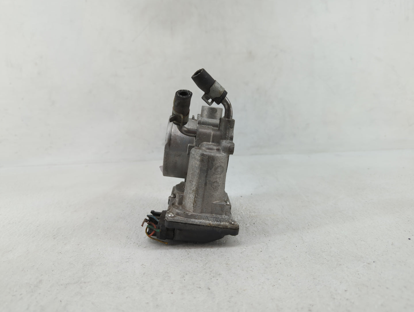 2014-2019 Kia Soul Throttle Body P/N:35100-2E000 1302150124, 35100-2E710 Fits Fits 2011 2012 2013 2014 2015 2016 2017 2018 2