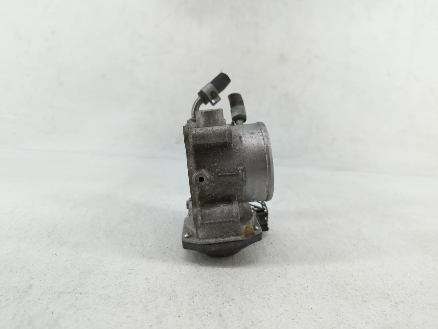 2014-2019 Kia Soul Throttle Body P/N:35100-2E000 1302150124, 35100-2E710 Fits Fits 2011 2012 2013 2014 2015 2016 2017 2018 2
