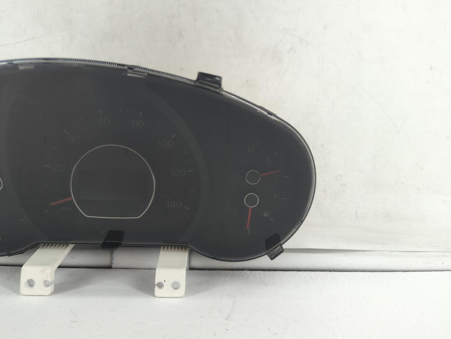 2016 Kia Soul Instrument Cluster Speedometer Gauges P/N:94006-B2600 Fits OEM Used Auto Parts - Oemusedautoparts1.com