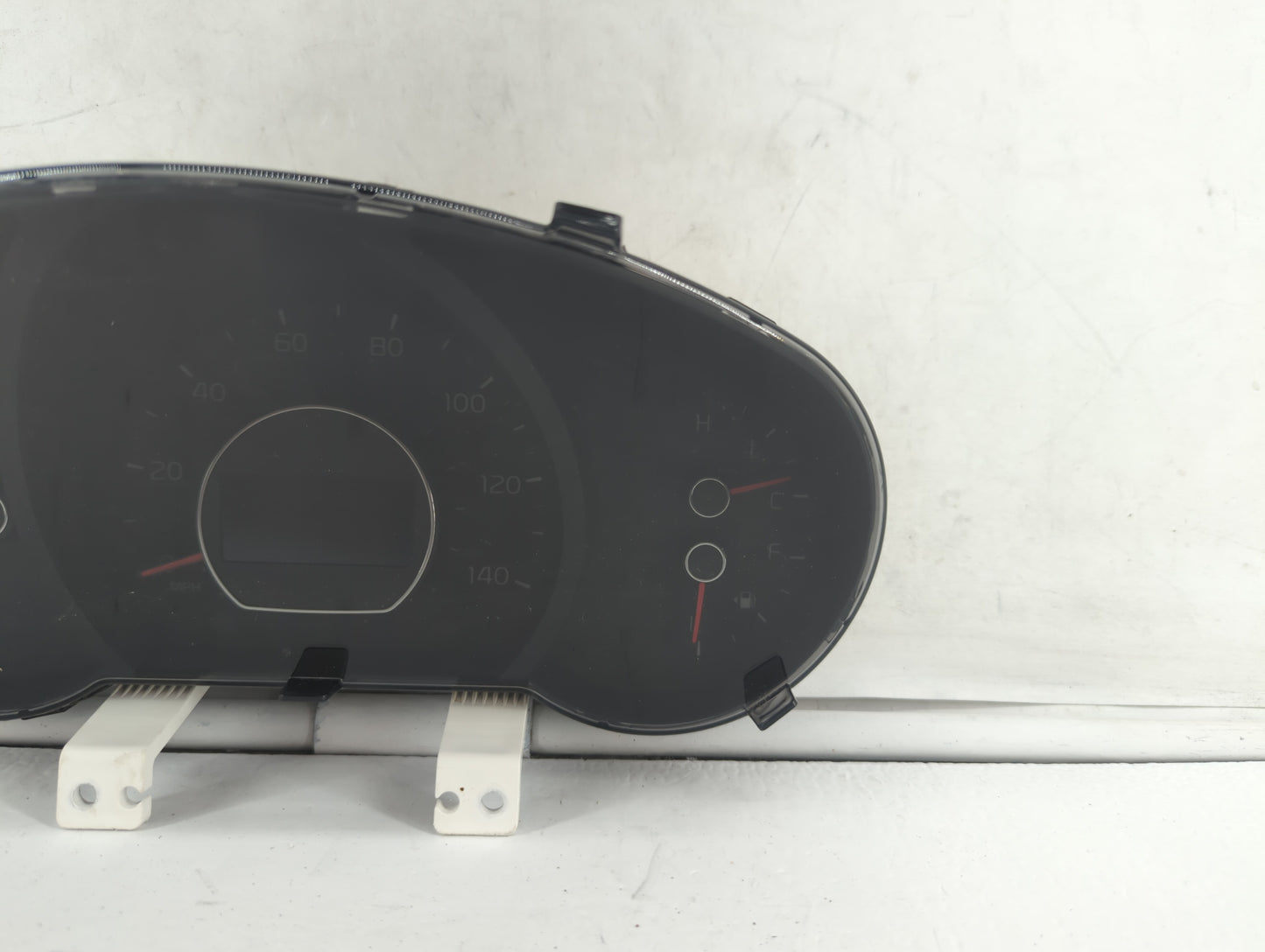 2016 Kia Soul Instrument Cluster Speedometer Gauges P/N:94006-B2600 Fits OEM Used Auto Parts - Oemusedautoparts1.com