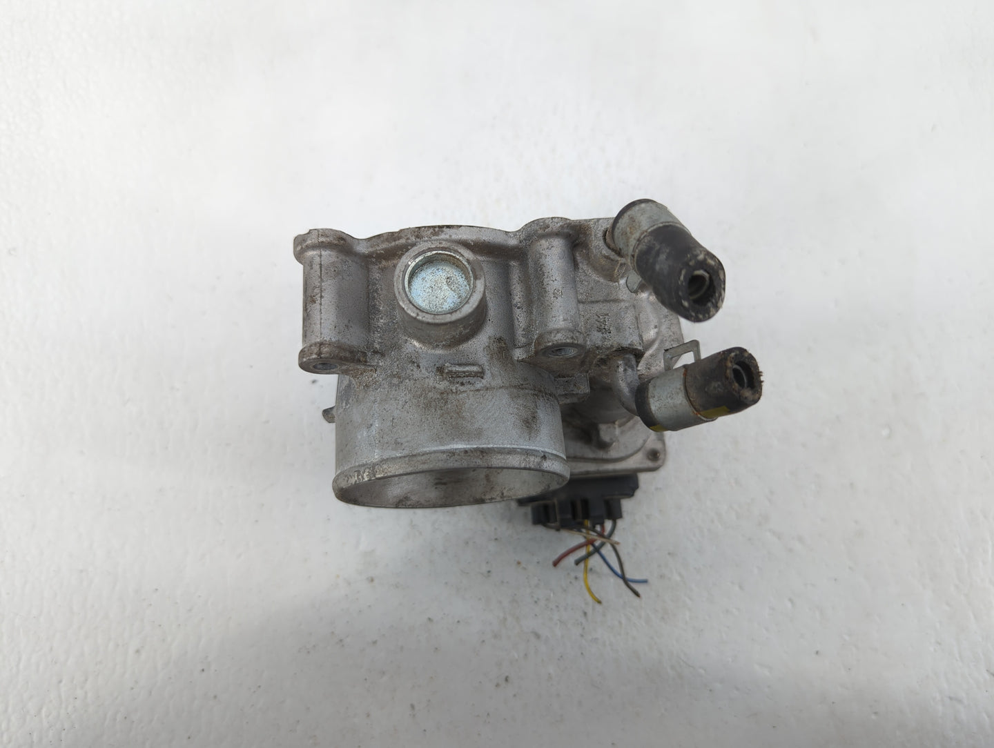 2014-2019 Kia Soul Throttle Body P/N:35100-2E000 35100-2E710 Fits Fits 2011 2012 2013 2014 2015 2016 2017 2018 2019 2020 202