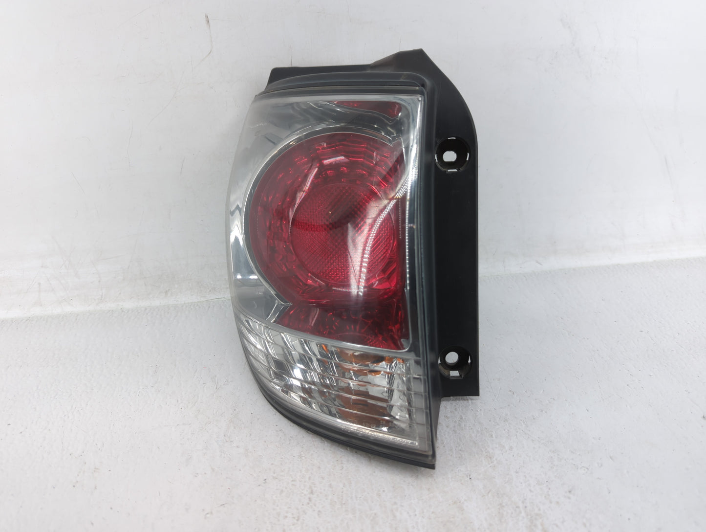 2014-2019 Kia Soul Tail Light Assembly Driver Left OEM P/N:92401-B2 92401-B2130 Fits Fits 2014 2015 2016 2017 2018 2019 OEM 