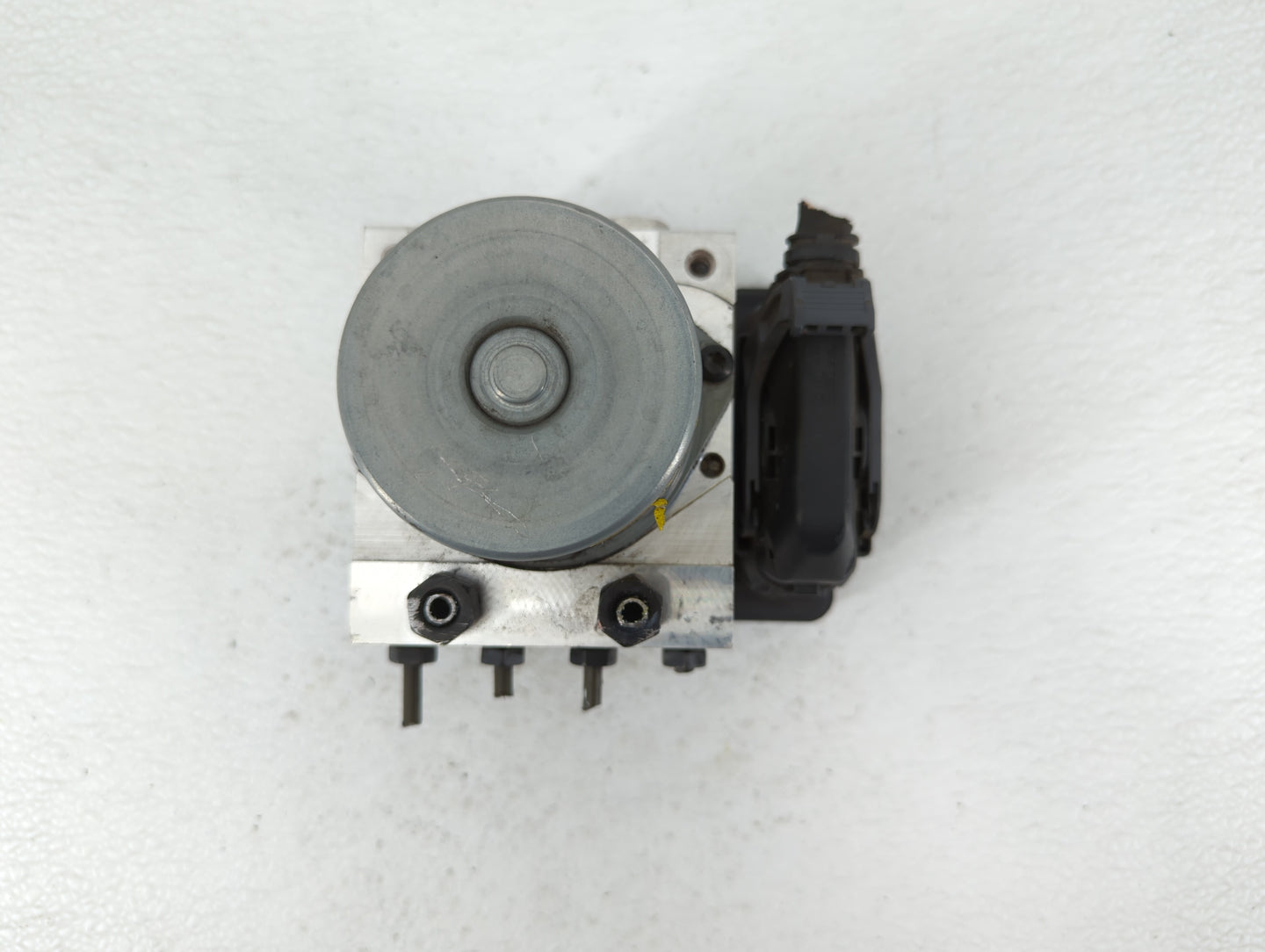 2016 Kia Soul ABS Pump Control Module Replacement P/N:58900-B2720 58920-B2720 Fits OEM Used Auto Parts - Oemusedautoparts1.c