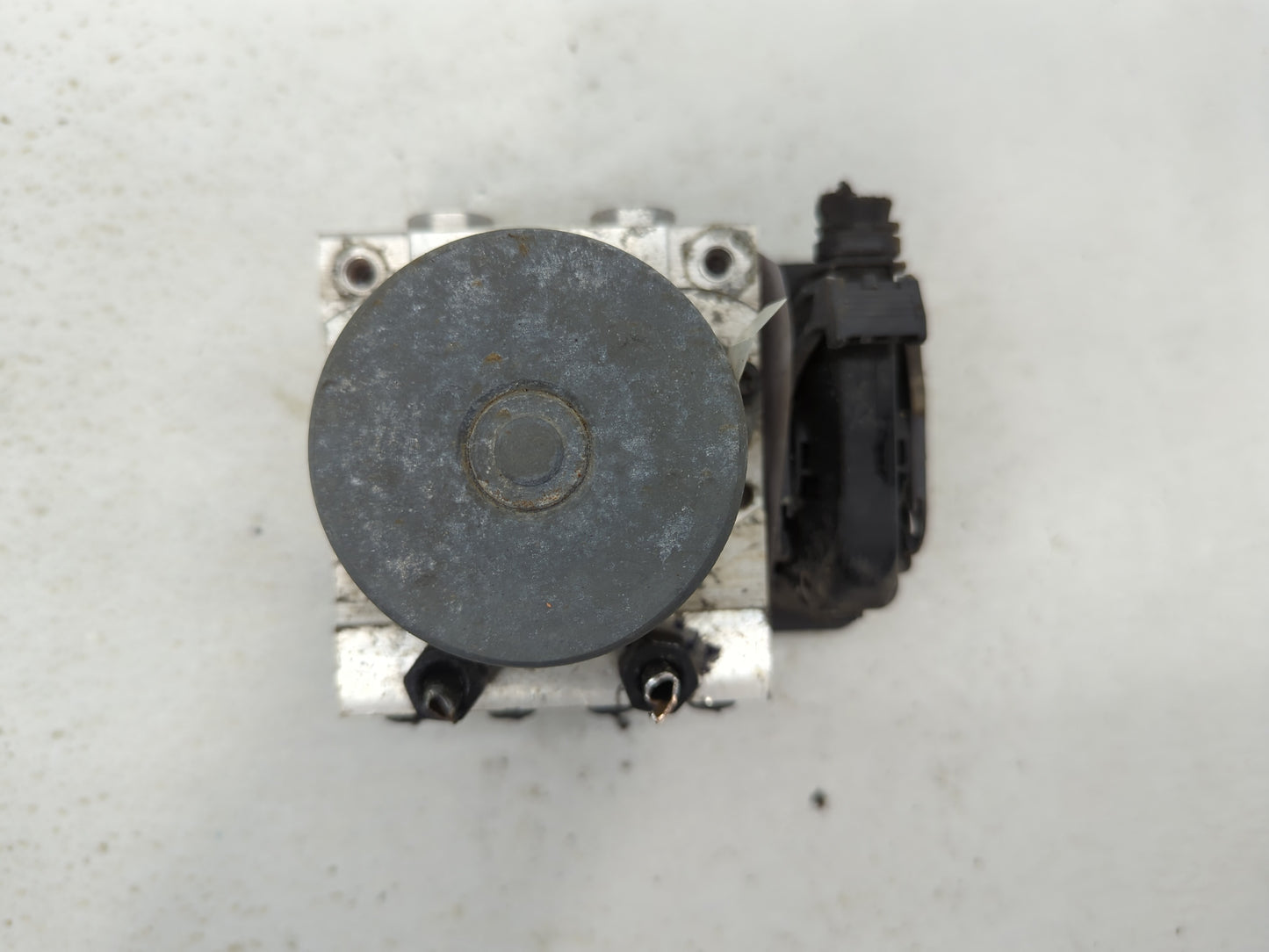 2016 Kia Soul ABS Pump Control Module Replacement P/N:58900-B2720 58920-B2720 Fits OEM Used Auto Parts - Oemusedautoparts1.c