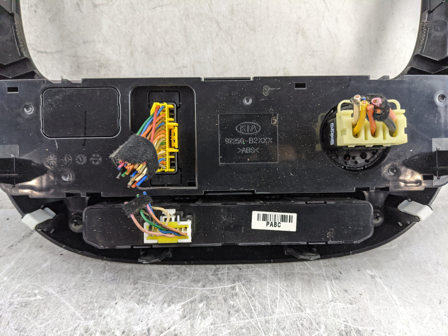 2014-2016 Kia Soul Climate Control Module Temperature AC/Heater Replacement P/N:97250-B2AS1ASB 97250-B2XXX Fits OEM Used Aut