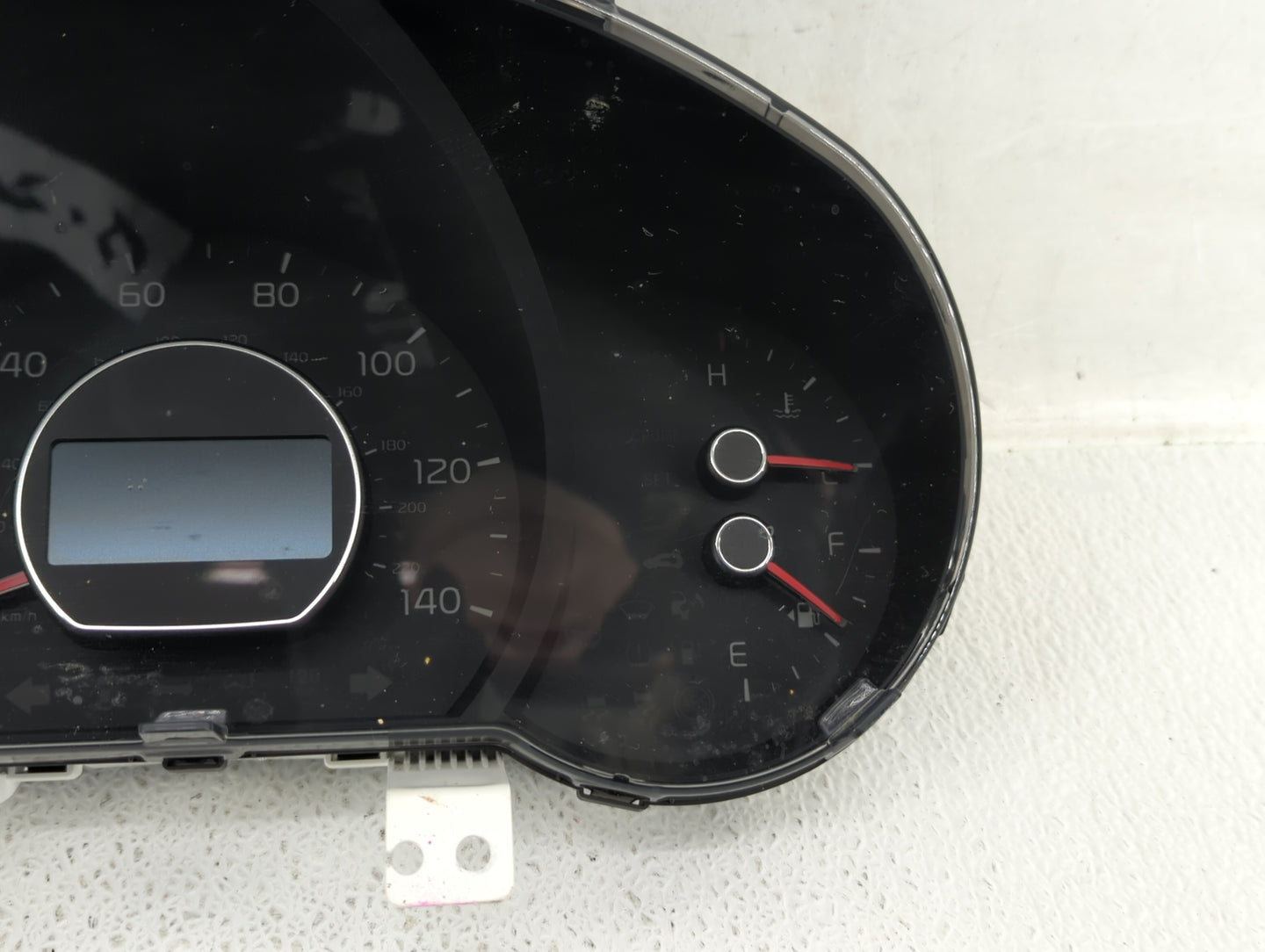 2016 Kia Soul Instrument Cluster Speedometer Gauges P/N:94006-B2600 Fits OEM Used Auto Parts - Oemusedautoparts1.com