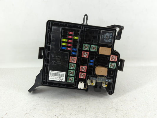 2016 Kia Soul Fusebox Fuse Box Panel Relay Module P/N:91481B2210 91950-B2070, 91481-B2220, 91481B2220, 91950-B2280 Fits OEM Used Auto Parts