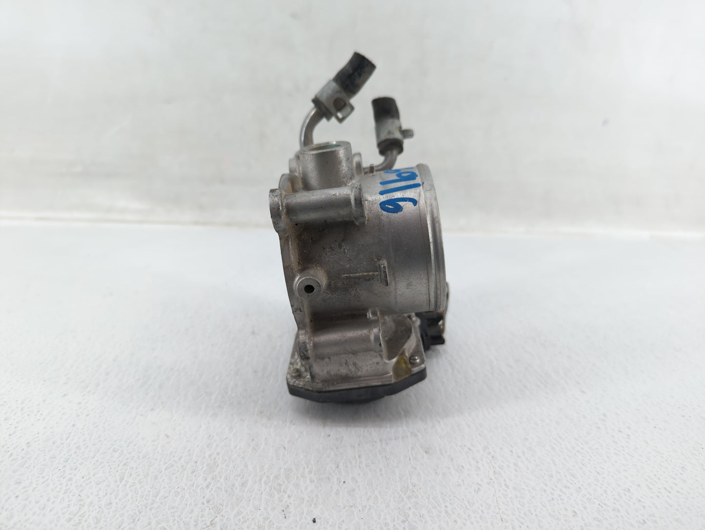 2014-2019 Kia Soul Throttle Body P/N:35100-2E000 Fits Fits 2011 2012 2013 2014 2015 2016 2017 2018 2019 2020 2021 OEM Used A