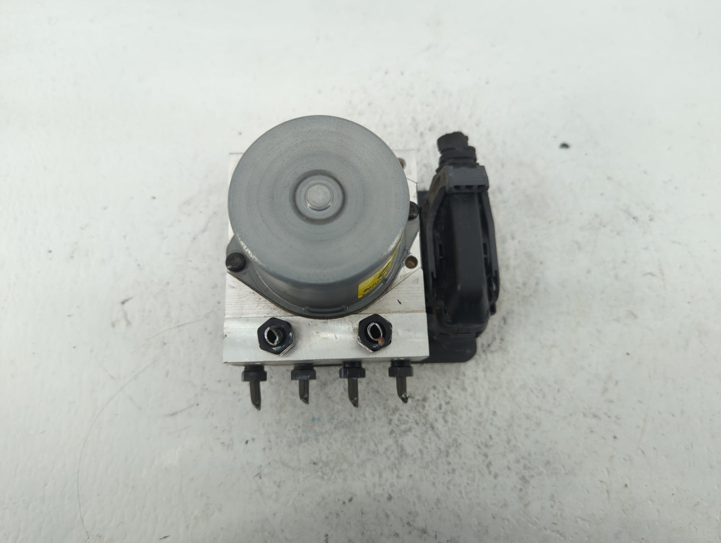 2016 Kia Soul ABS Pump Control Module Replacement P/N:61589-45200 Fits OEM Used Auto Parts - Oemusedautoparts1.com