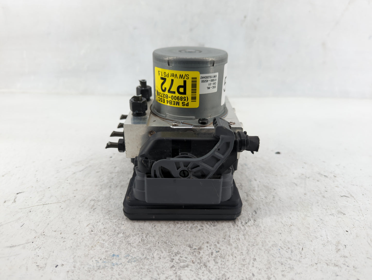 2016 Kia Soul ABS Pump Control Module Replacement P/N:61589-45200 Fits OEM Used Auto Parts - Oemusedautoparts1.com