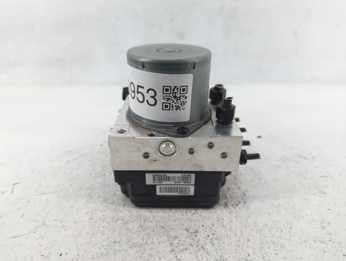 2016 Kia Soul Anti-Lock Brake ABS Pump Module Actuator OEM P/N:61589-45200 Fits OEM Used Auto Parts - Oemusedautoparts1.com