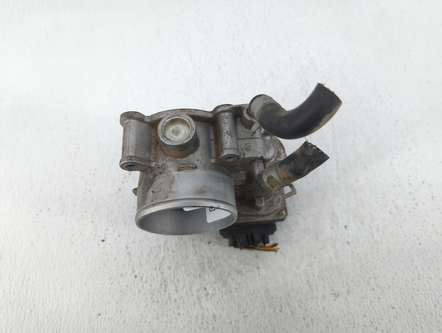 2014-2019 Kia Soul Throttle Body P/N:35100-2E000 Fits Fits 2011 2012 2013 2014 2015 2016 2017 2018 2019 2020 2021 OEM Used A