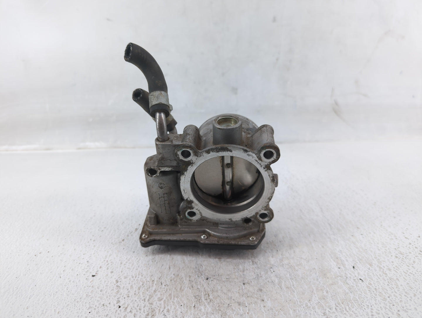 2014-2019 Kia Soul Throttle Body P/N:35100-2E000 Fits Fits 2011 2012 2013 2014 2015 2016 2017 2018 2019 2020 2021 OEM Used A
