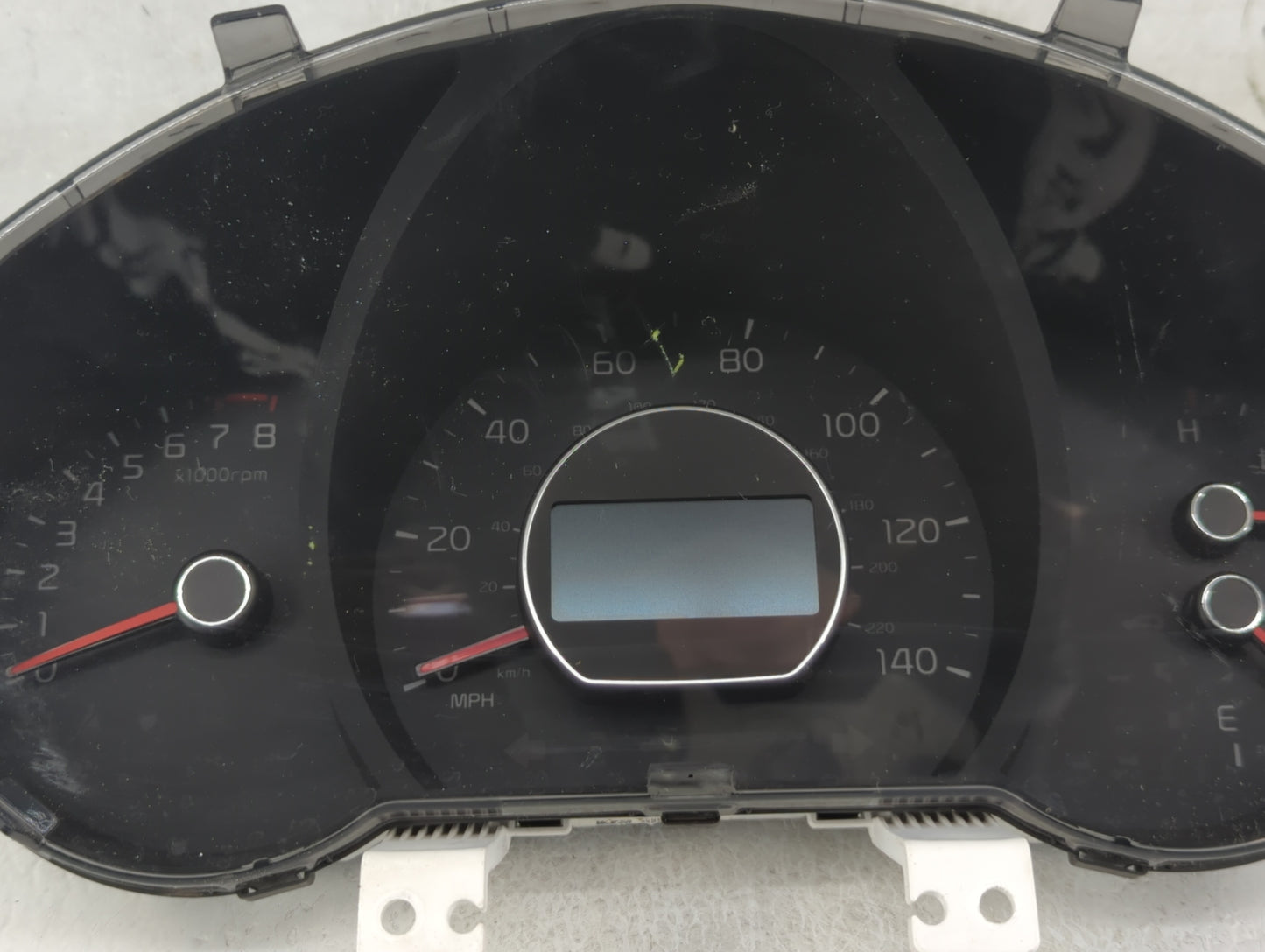 2016 Kia Soul Instrument Cluster Speedometer Gauges P/N:94006-B2600 Fits OEM Used Auto Parts - Oemusedautoparts1.com