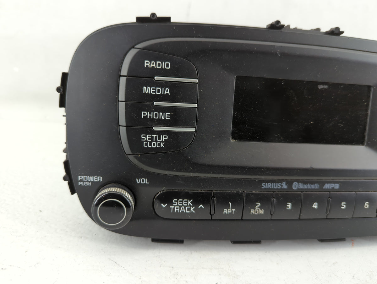 2014-2016 Kia Soul Am Fm Cd Player Radio Receiver 562796 - Oemusedautoparts1.com