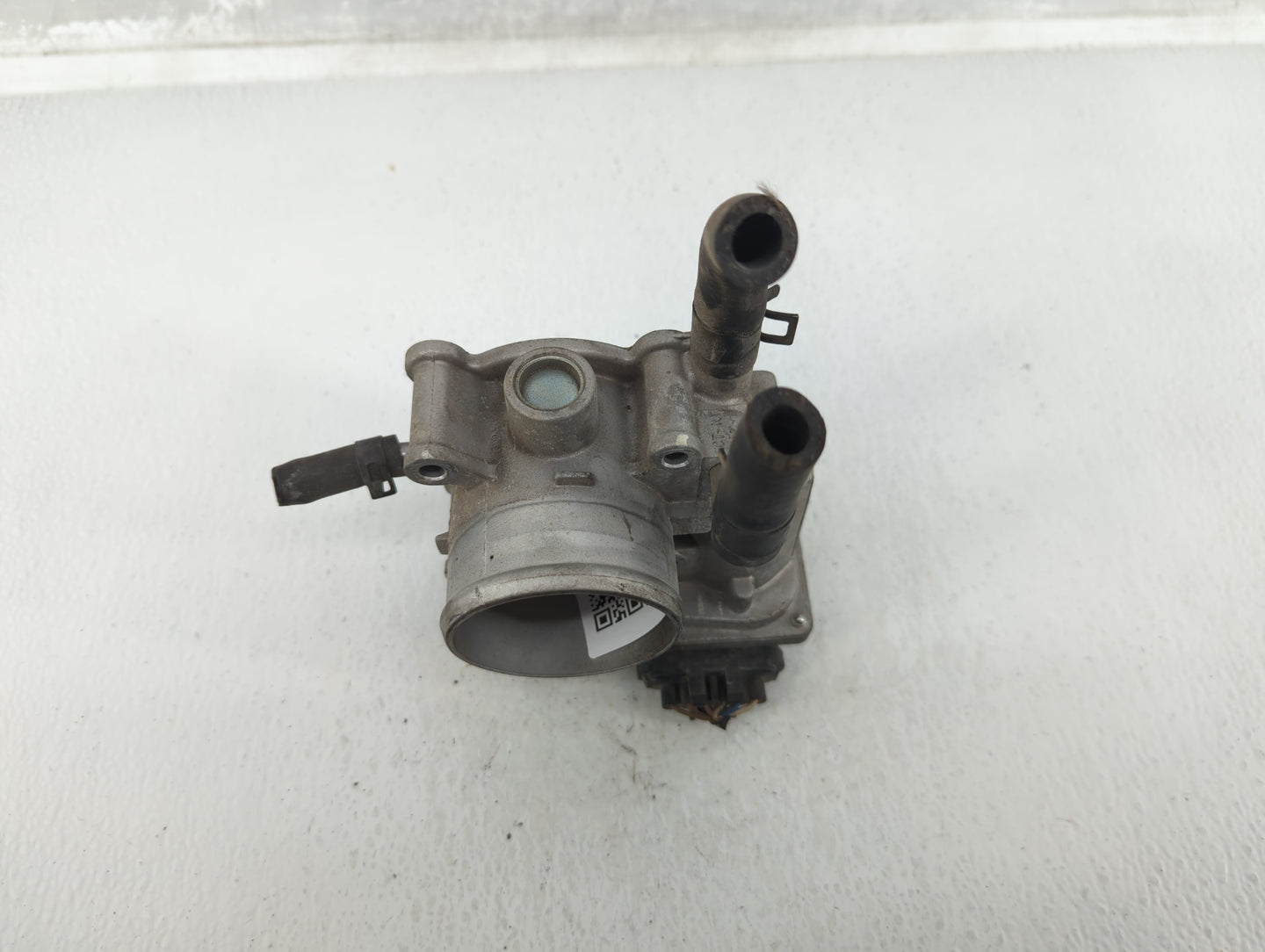 2012-2019 Kia Soul Throttle Body P/N:35100-2B300 Fits Fits 2012 2013 2014 2015 2016 2017 2018 2019 OEM Used Auto Parts - Oem