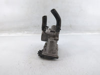 2012-2019 Kia Soul Throttle Body P/N:35100-2B300 Fits Fits 2012 2013 2014 2015 2016 2017 2018 2019 OEM Used Auto Parts - Oem