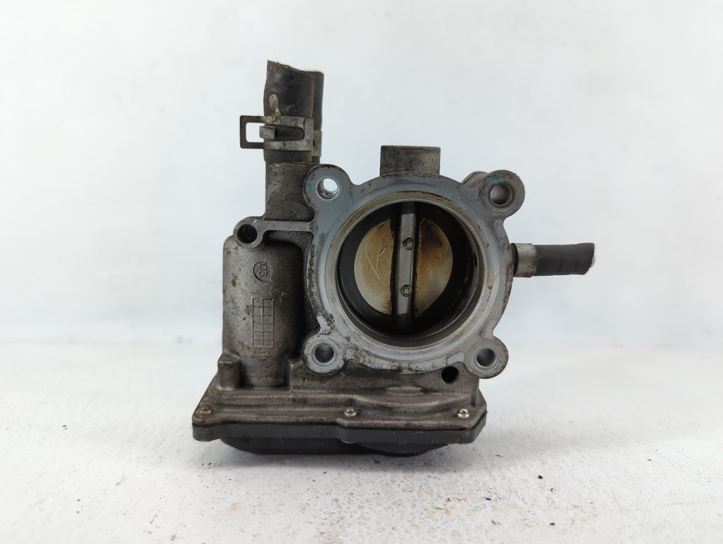 2012-2019 Kia Soul Throttle Body P/N:35100-2B300 Fits Fits 2012 2013 2014 2015 2016 2017 2018 2019 OEM Used Auto Parts - Oem