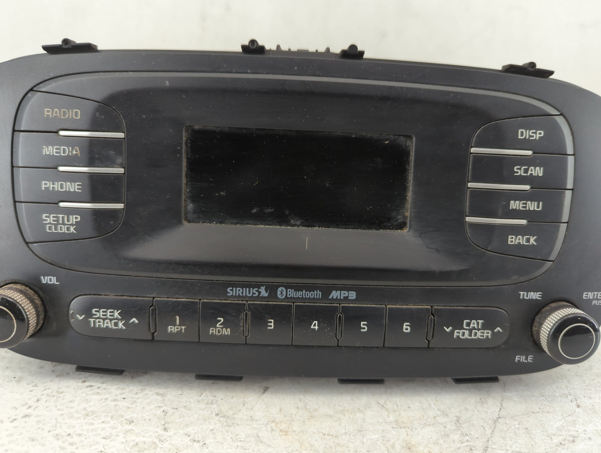 2014-2016 Kia Soul Am Fm Cd Player Radio Receiver 582039 - Oemusedautoparts1.com