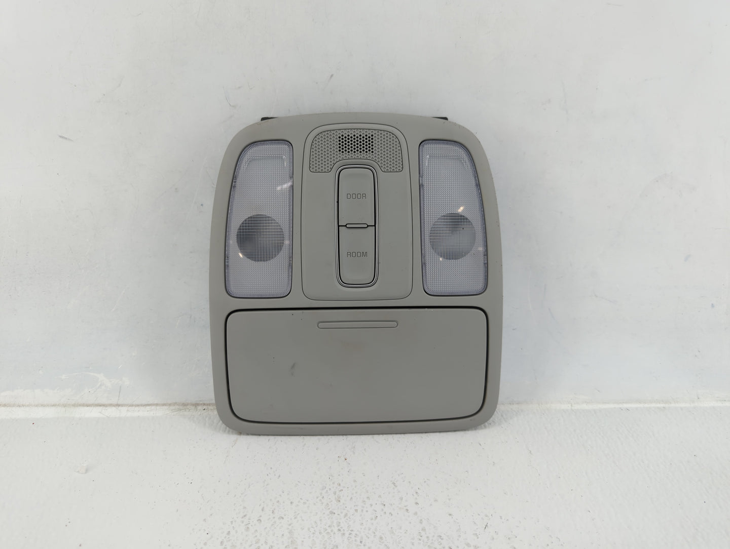 2014-2019 Kia Soul Overhead Roof Console 585840 - Oemusedautoparts1.com