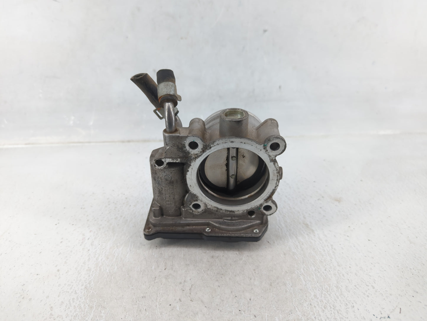 2014-2019 Kia Soul Throttle Body P/N:35110-2E000 Fits Fits 2011 2012 2013 2014 2015 2016 2017 2018 2019 2020 2021 OEM Used A