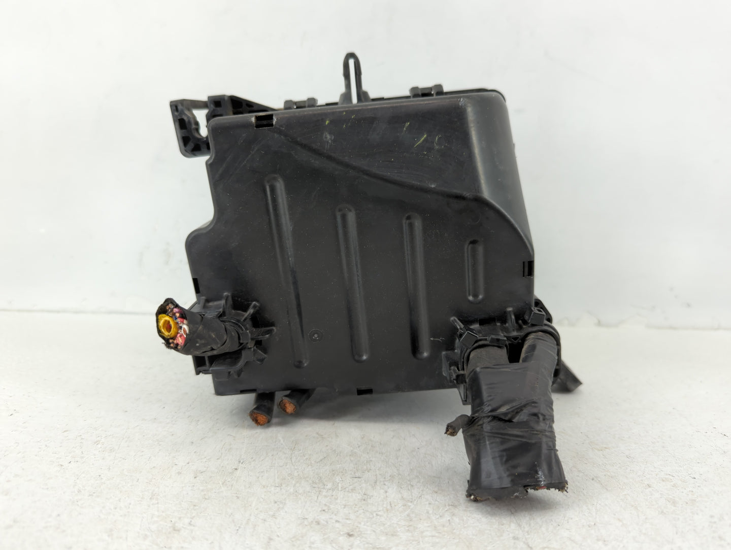 2016 Kia Soul Fusebox Fuse Box Panel Relay Module P/N:91481B2310 Fits OEM Used Auto Parts - Oemusedautoparts1.com