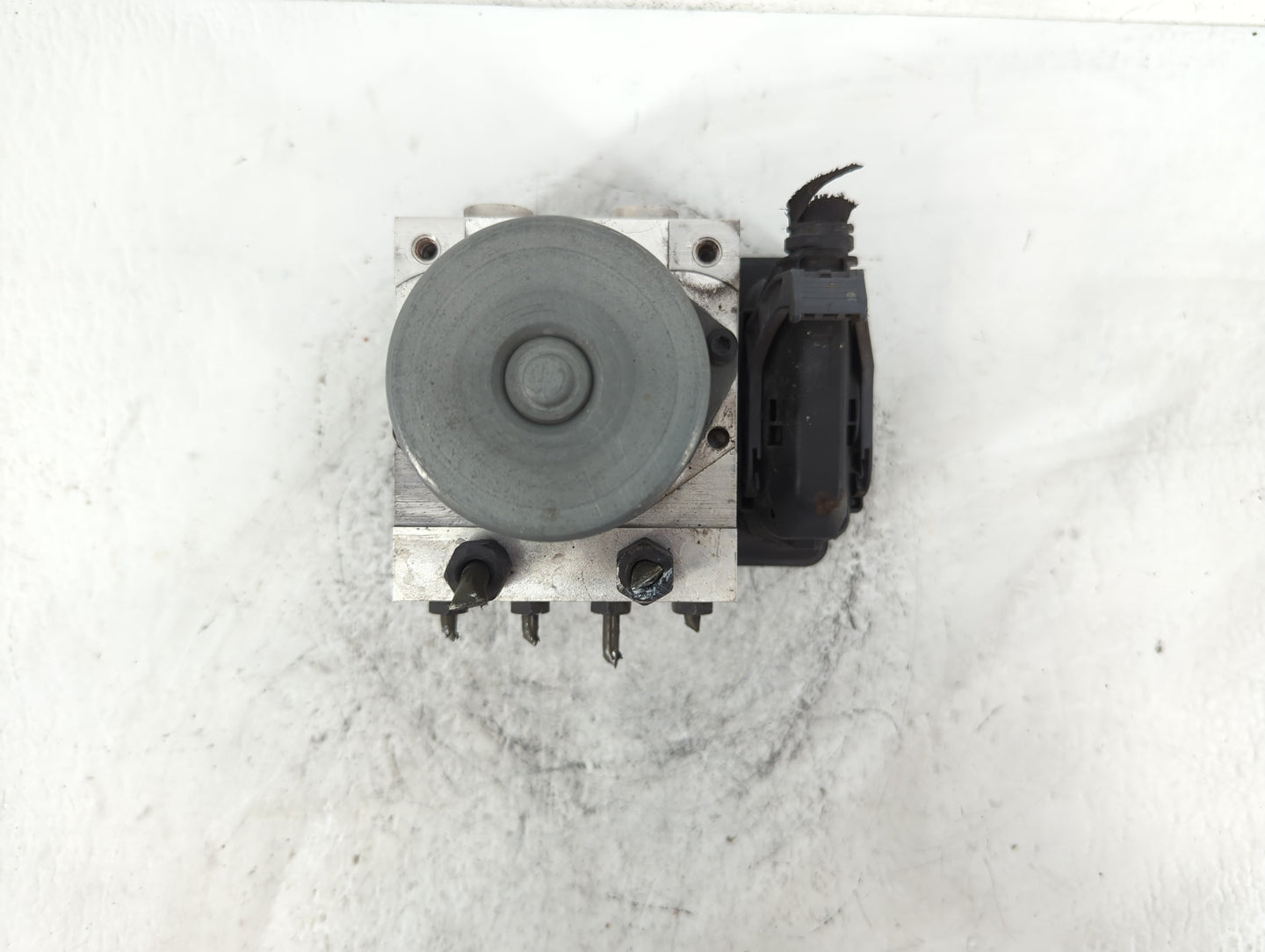2016 Kia Soul ABS Pump Control Module Replacement P/N:B2589-22520 58920-B2720 Fits OEM Used Auto Parts - Oemusedautoparts1.c