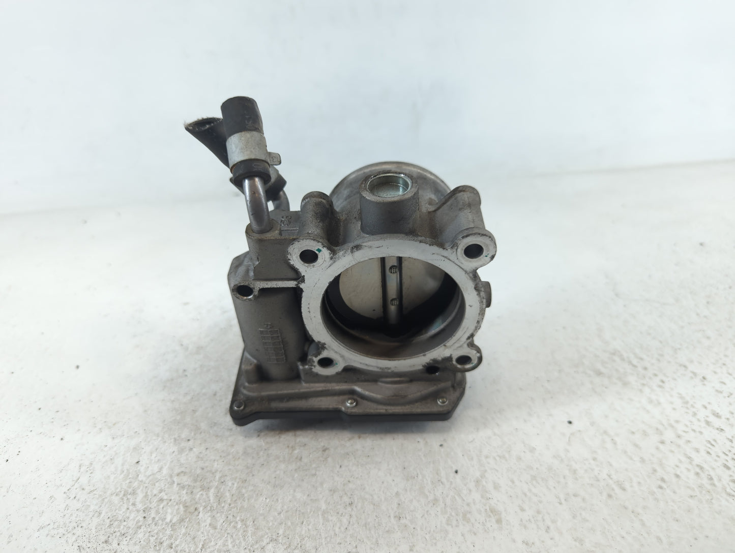 2014-2019 Kia Soul Throttle Body P/N:35100-2E000 Fits Fits 2011 2012 2013 2014 2015 2016 2017 2018 2019 2020 2021 OEM Used A