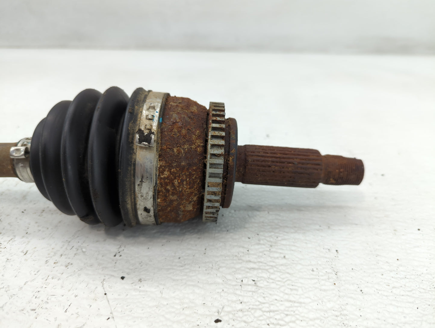 2014-2019 Kia Soul Axle Shaft Front Driver Cv C/v - Oemusedautoparts1.com