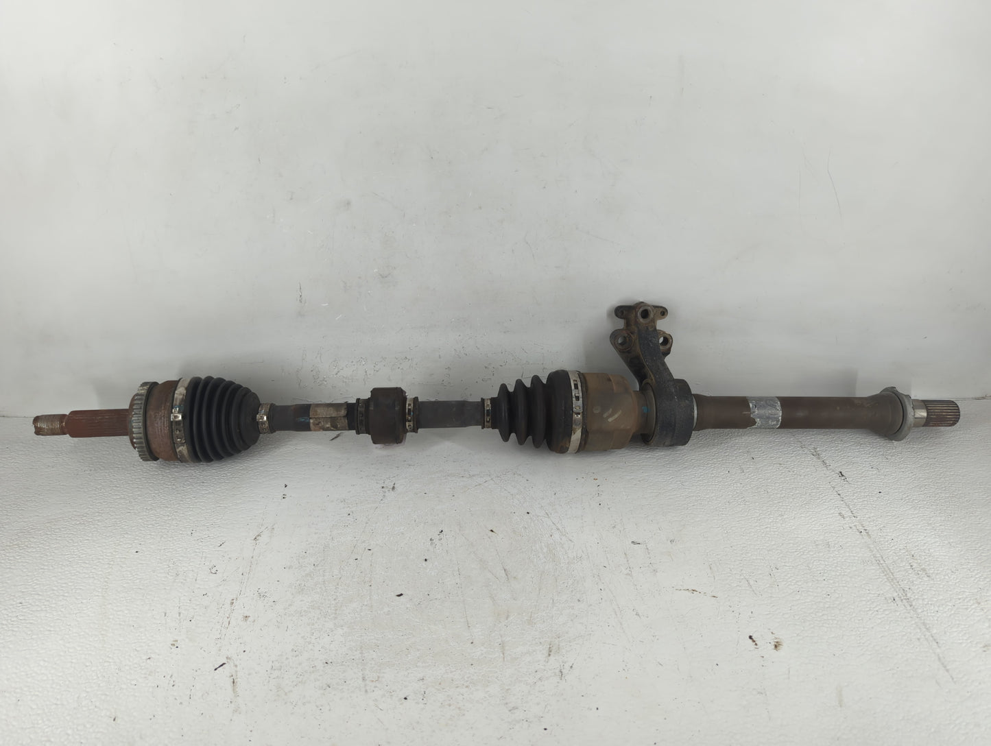 2014-2019 Kia Soul Axle Shaft Front Driver Cv C/v - Oemusedautoparts1.com