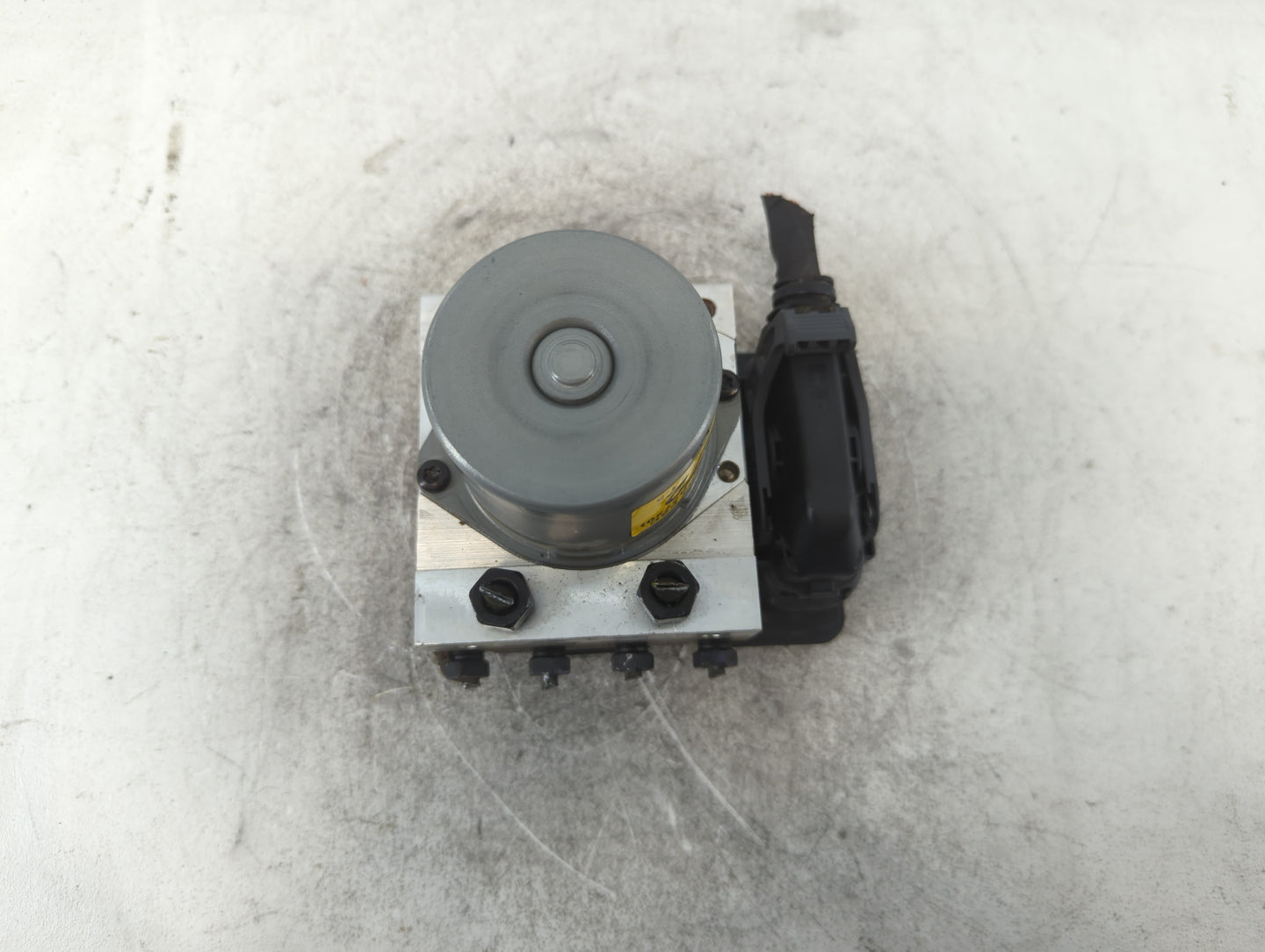 2016 Kia Soul ABS Pump Control Module Replacement P/N:61589-45200 Fits OEM Used Auto Parts - Oemusedautoparts1.com