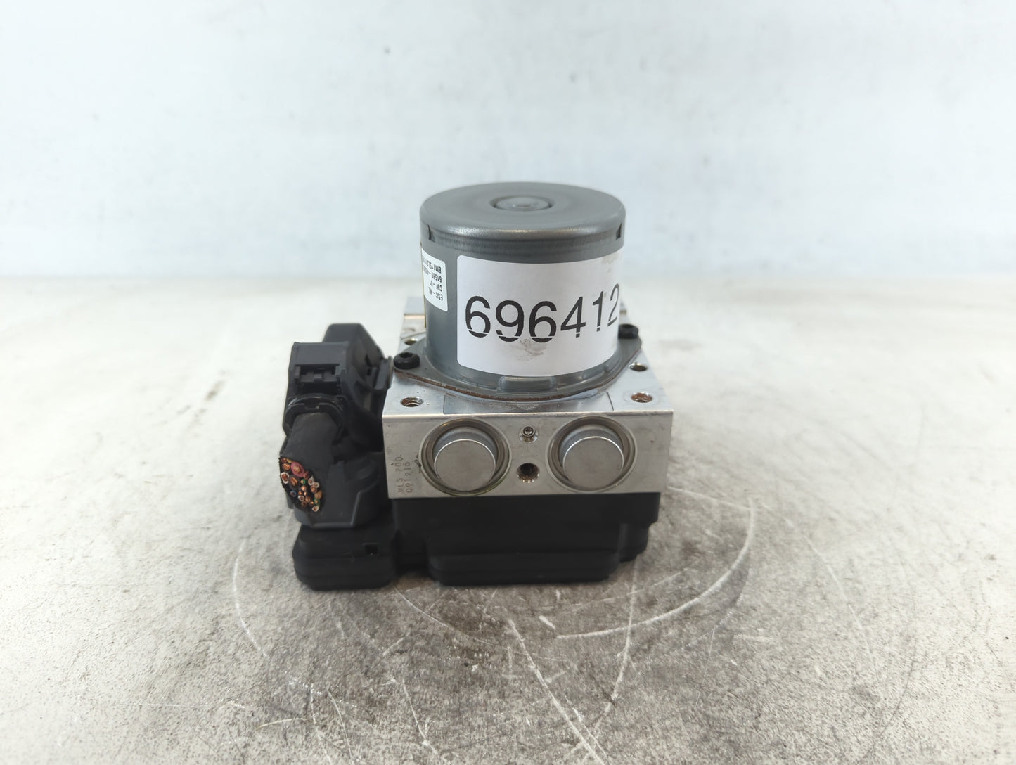 2016 Kia Soul ABS Pump Control Module Replacement P/N:61589-45200 Fits OEM Used Auto Parts - Oemusedautoparts1.com