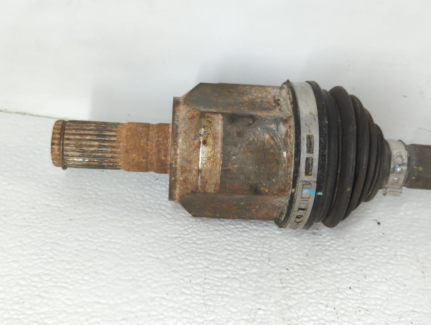 2014-2019 Kia Soul Axle Shaft Rear Passenger Cv C/v - Oemusedautoparts1.com