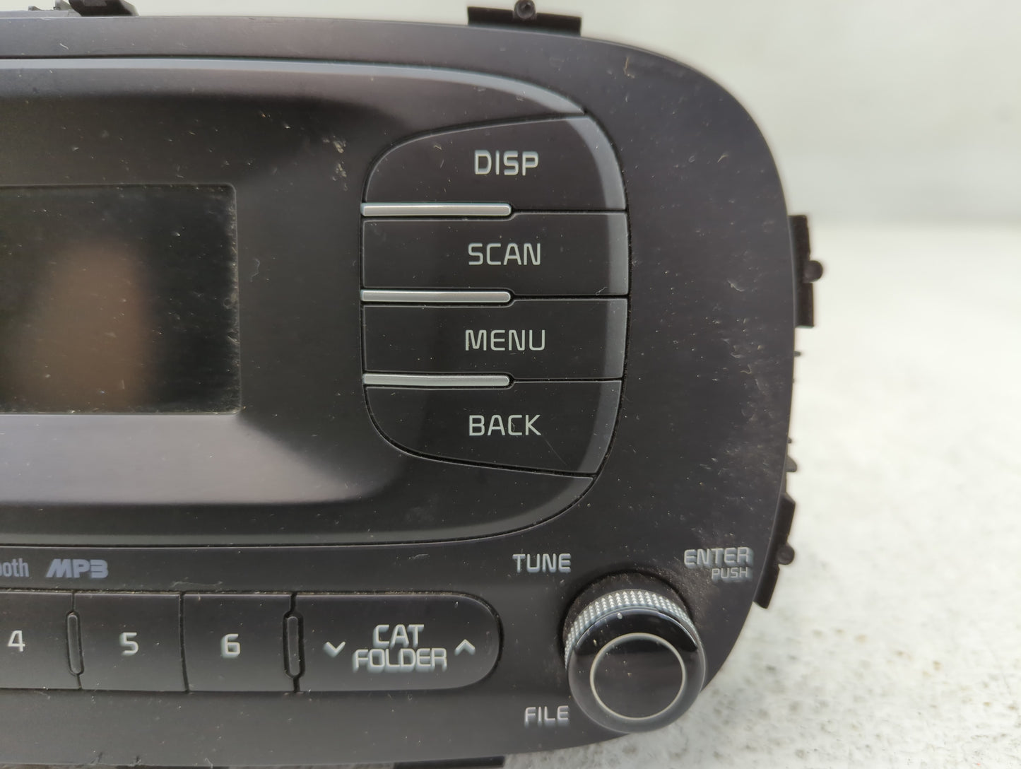 2015-2016 Kia Soul Am Fm Cd Player Radio Receiver - Oemusedautoparts1.com