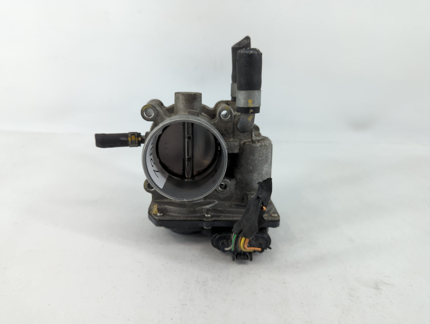 2012-2019 Kia Soul Throttle Body P/N:35100-2B300 Fits Fits 2012 2013 2014 2015 2016 2017 2018 2019 OEM Used Auto Parts - Oem