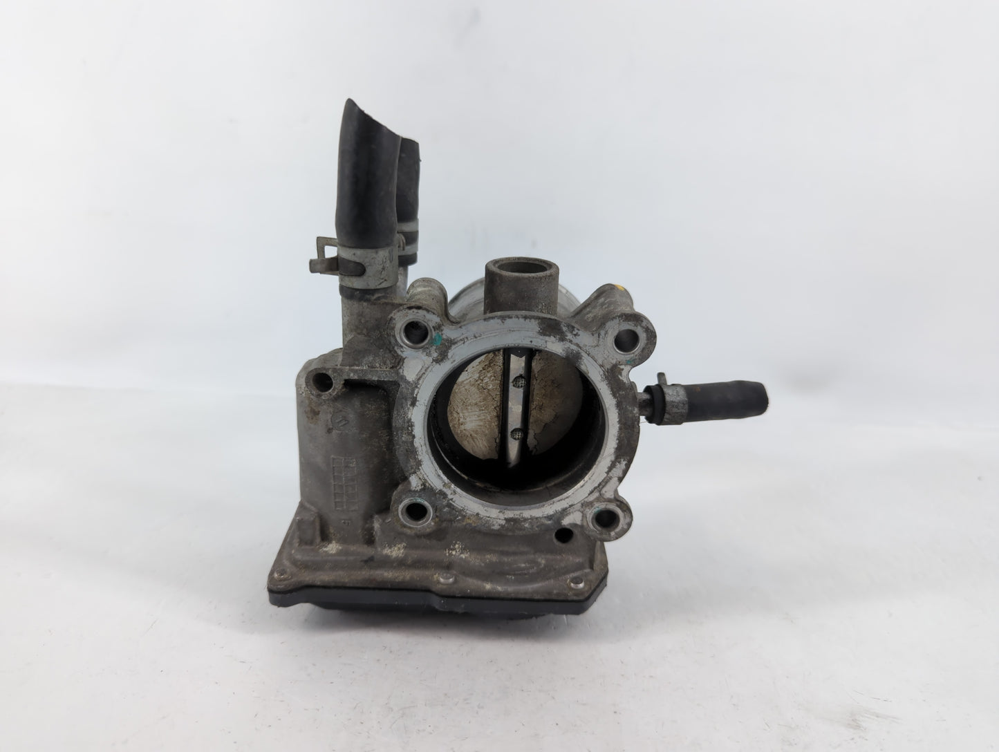 2012-2019 Kia Soul Throttle Body P/N:35100-2B300 Fits Fits 2012 2013 2014 2015 2016 2017 2018 2019 OEM Used Auto Parts - Oem