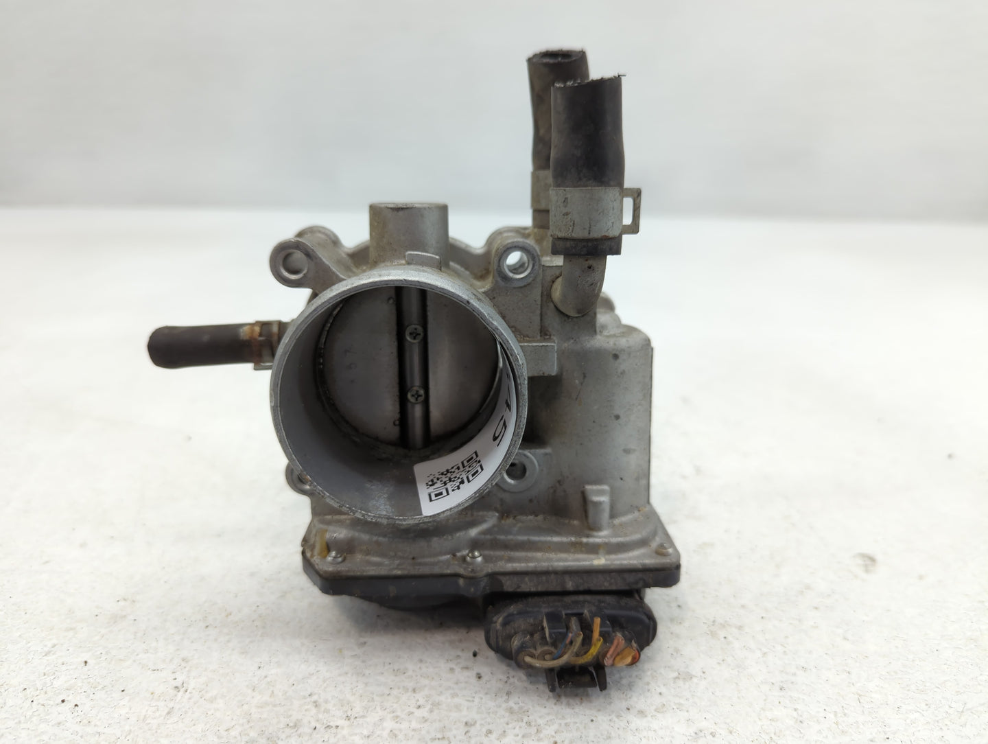 2012-2019 Kia Soul Throttle Body P/N:35100-2B300 Fits Fits 2012 2013 2014 2015 2016 2017 2018 2019 OEM Used Auto Parts - Oem