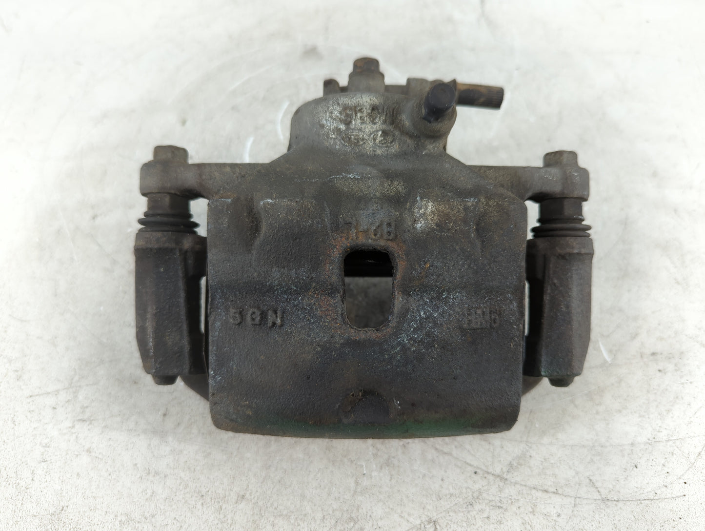 2014-2016 Kia Soul Front Driver Left Brake Caliper - Oemusedautoparts1.com