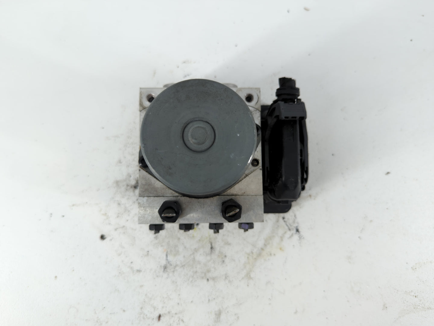 2016 Kia Soul ABS Pump Control Module Replacement P/N:58920-B2720 B2589-22520 Fits OEM Used Auto Parts - Oemusedautoparts1.c