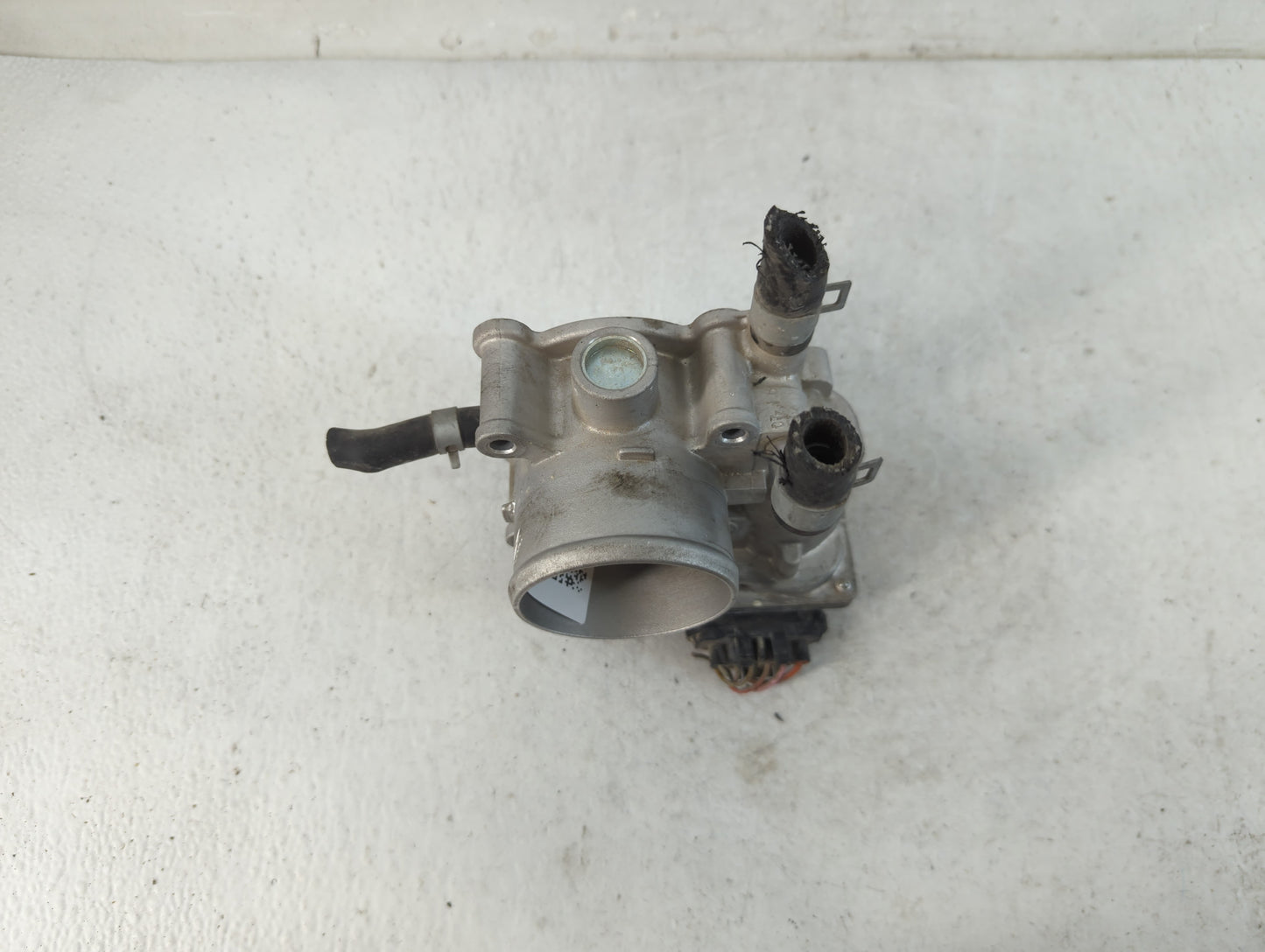 2012-2019 Kia Soul Throttle Body P/N:35100-2B300 Fits Fits 2012 2013 2014 2015 2016 2017 2018 2019 OEM Used Auto Parts - Oem