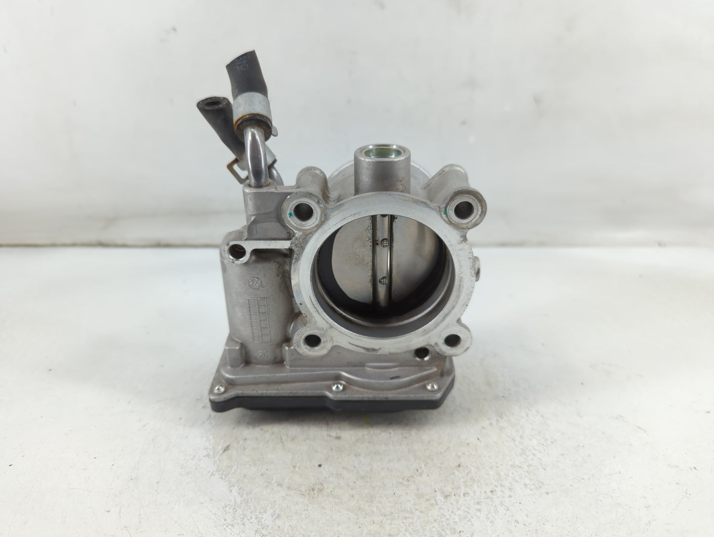 2014-2019 Kia Soul Throttle Body P/N:35100-2E000 Fits Fits 2011 2012 2013 2014 2015 2016 2017 2018 2019 2020 2021 OEM Used A