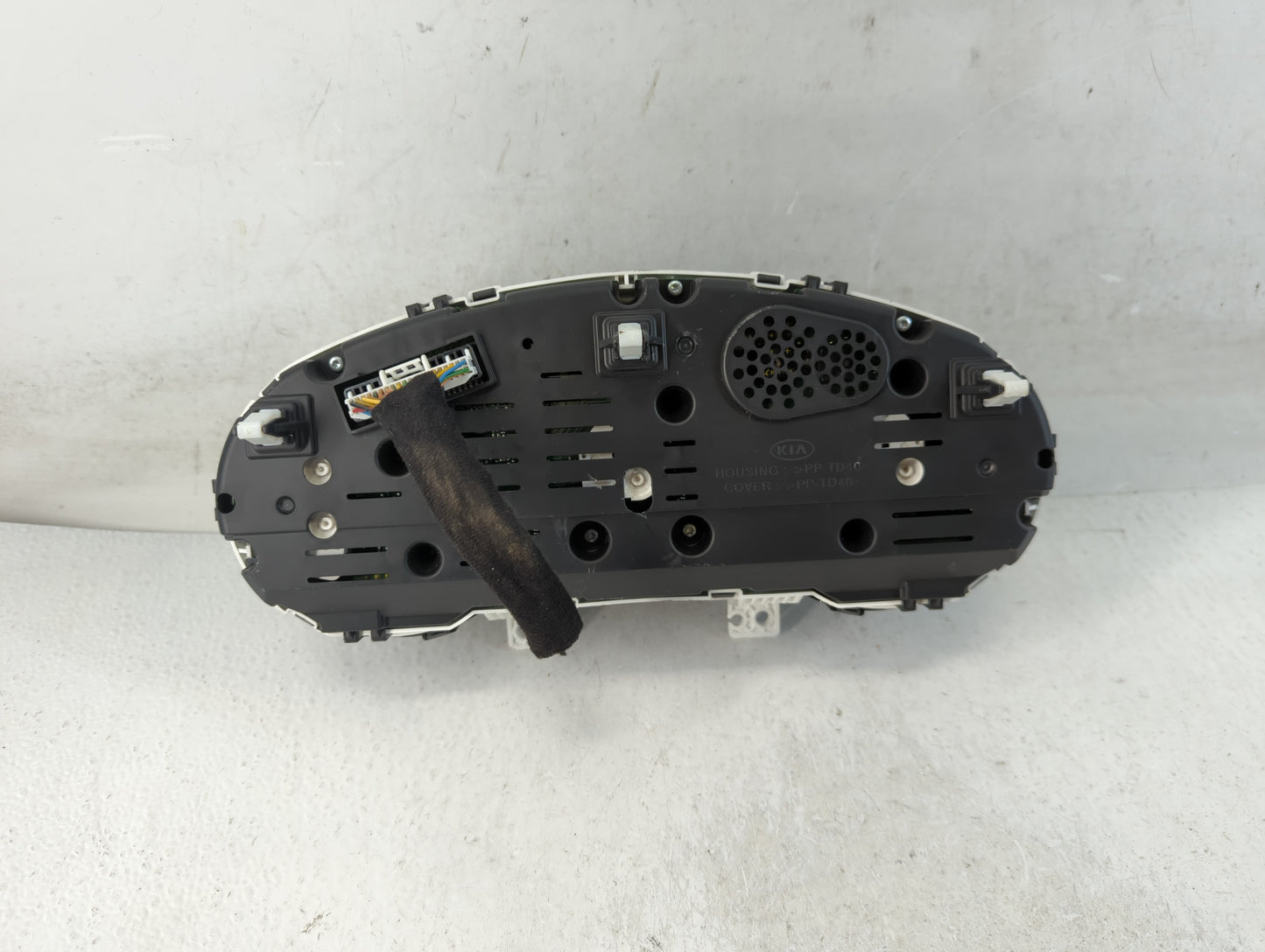 2016 Kia Soul Instrument Cluster Speedometer Gauges P/N:94006-B2630 Fits OEM Used Auto Parts - Oemusedautoparts1.com