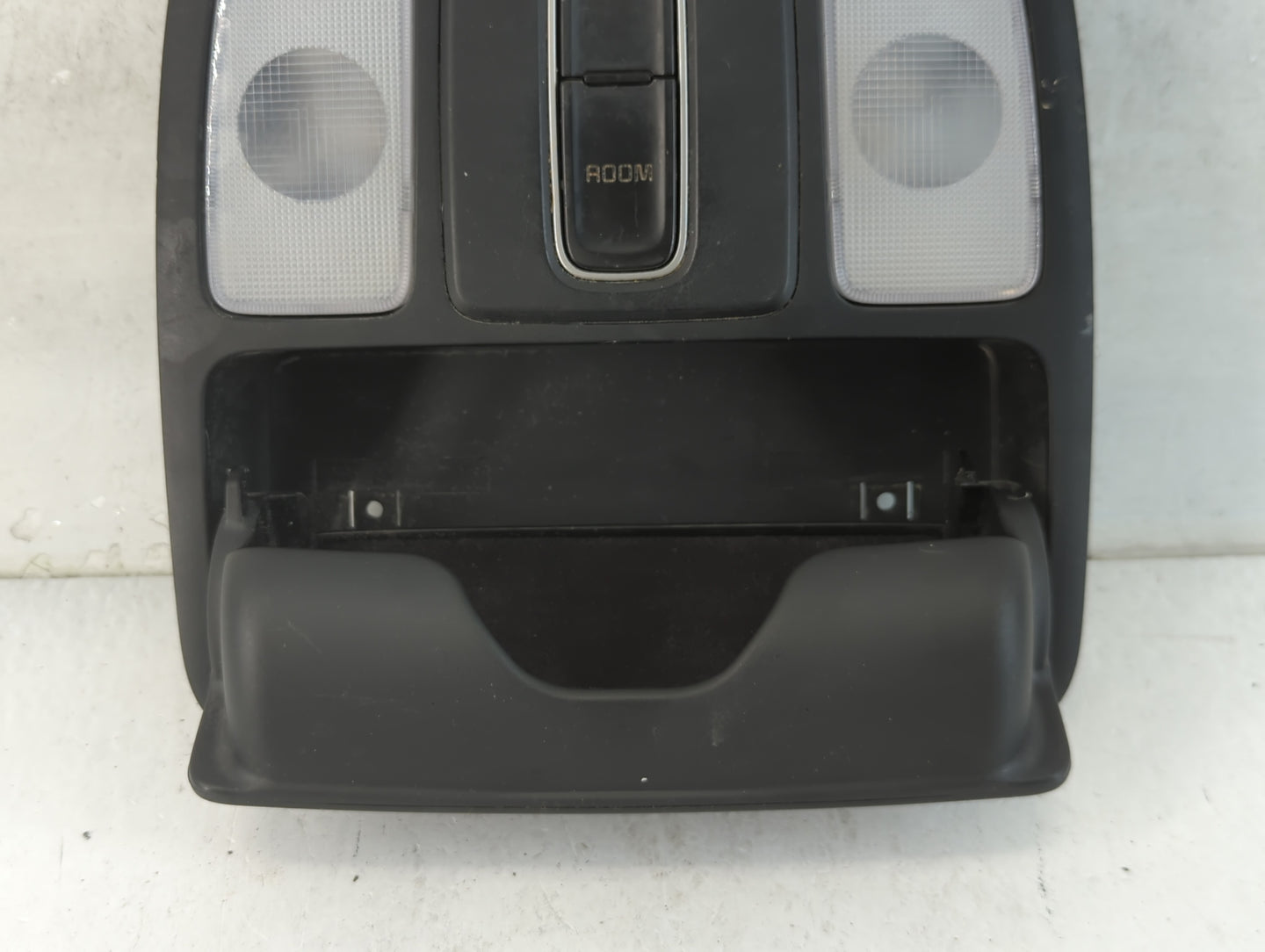 2014-2019 Kia Soul Overhead Roof Console 916039 - Oemusedautoparts1.com
