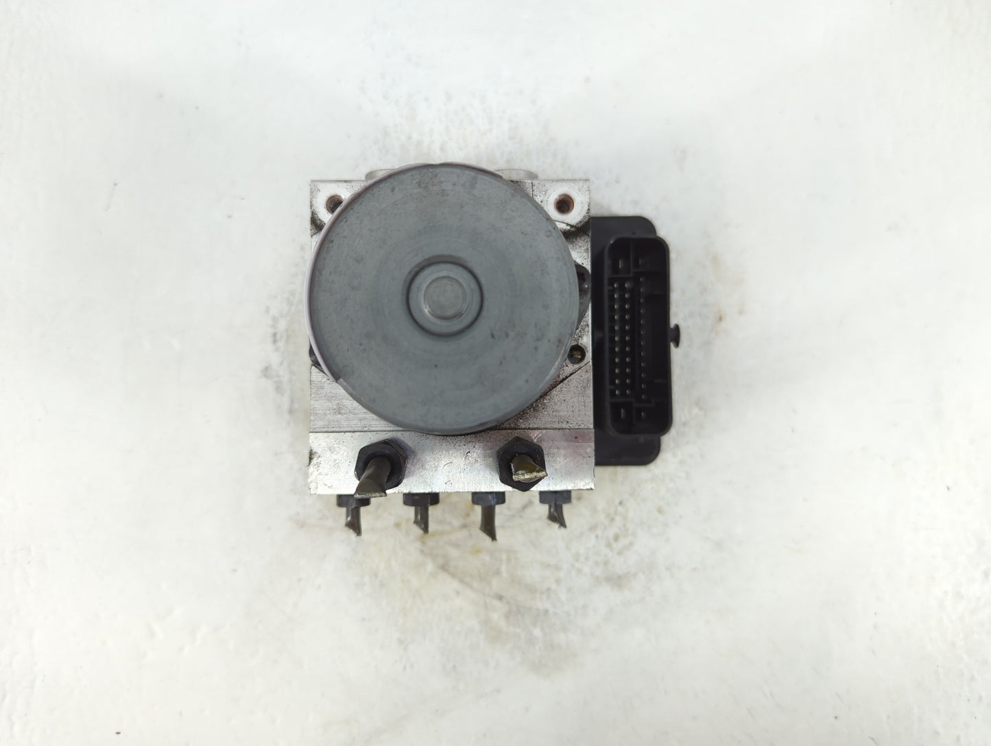 2016 Kia Soul ABS Pump Control Module Replacement P/N:58900-B2720 61589-45200 Fits OEM Used Auto Parts - Oemusedautoparts1.c