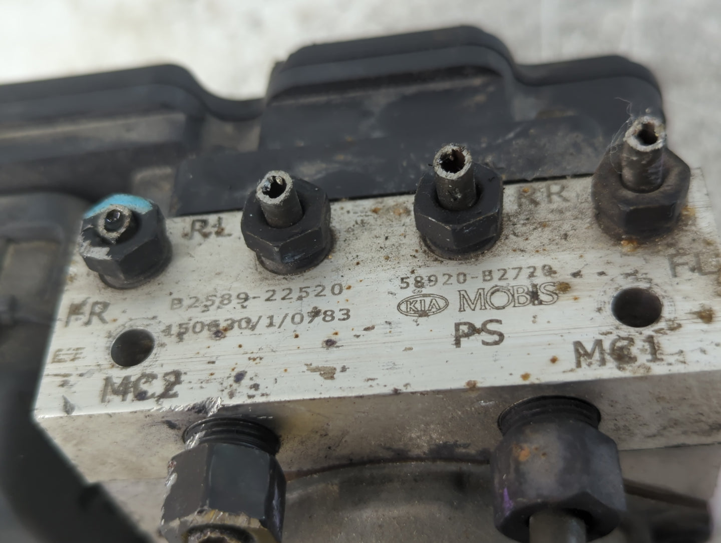 2016 Kia Soul ABS Pump Control Module Replacement P/N:58900-B2720 61589-45200 Fits OEM Used Auto Parts - Oemusedautoparts1.c