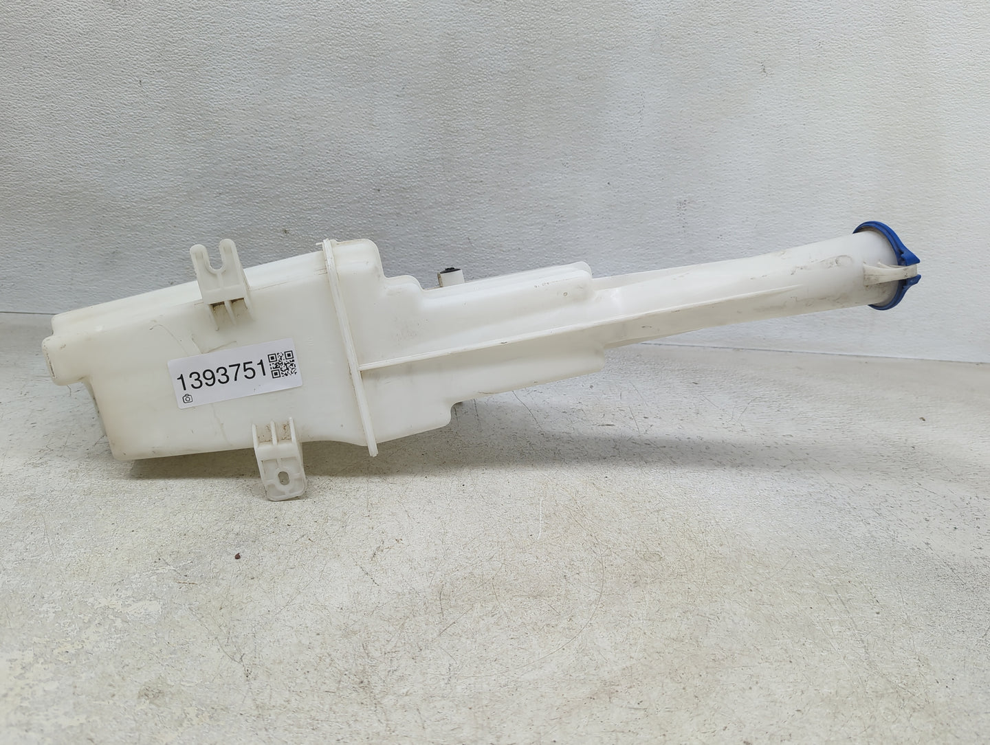 2014-2016 Kia Sportage Windshield Washer Fluid Reservoir Bottle Oem - Oemusedautoparts1.com