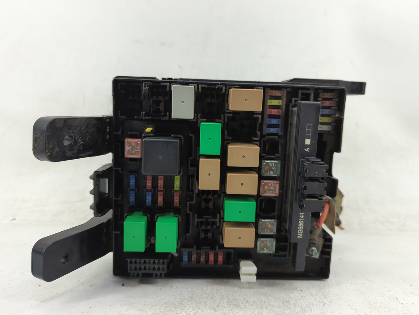 2014-2016 Kia Sportage Fusebox Fuse Box Panel Relay Module Fits Fits 2014 2015 2016 OEM Used Auto Parts - Oemusedautoparts1.