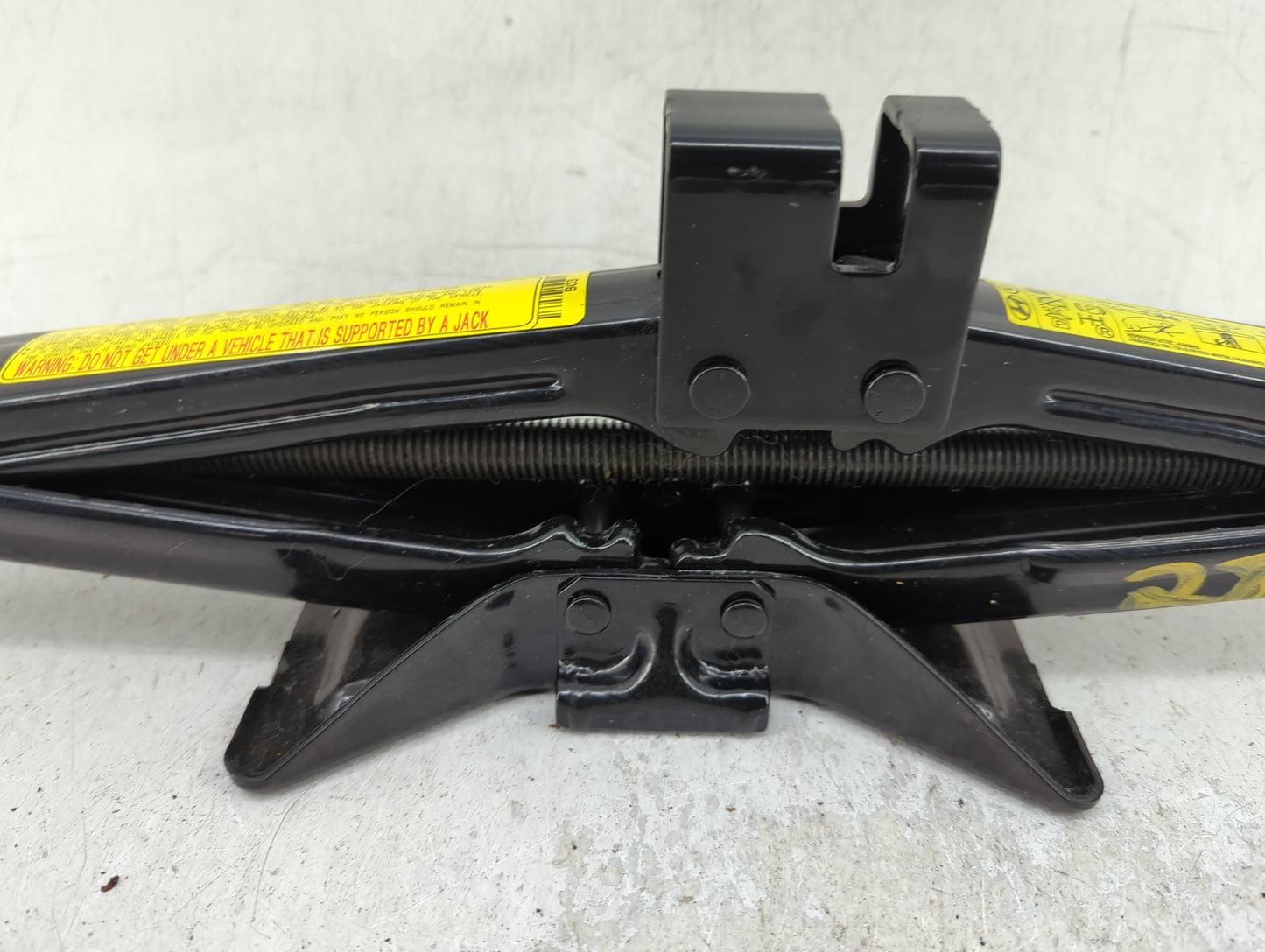 2016 Kia Sportage Spare Scissor Car Jack - Oemusedautoparts1.com