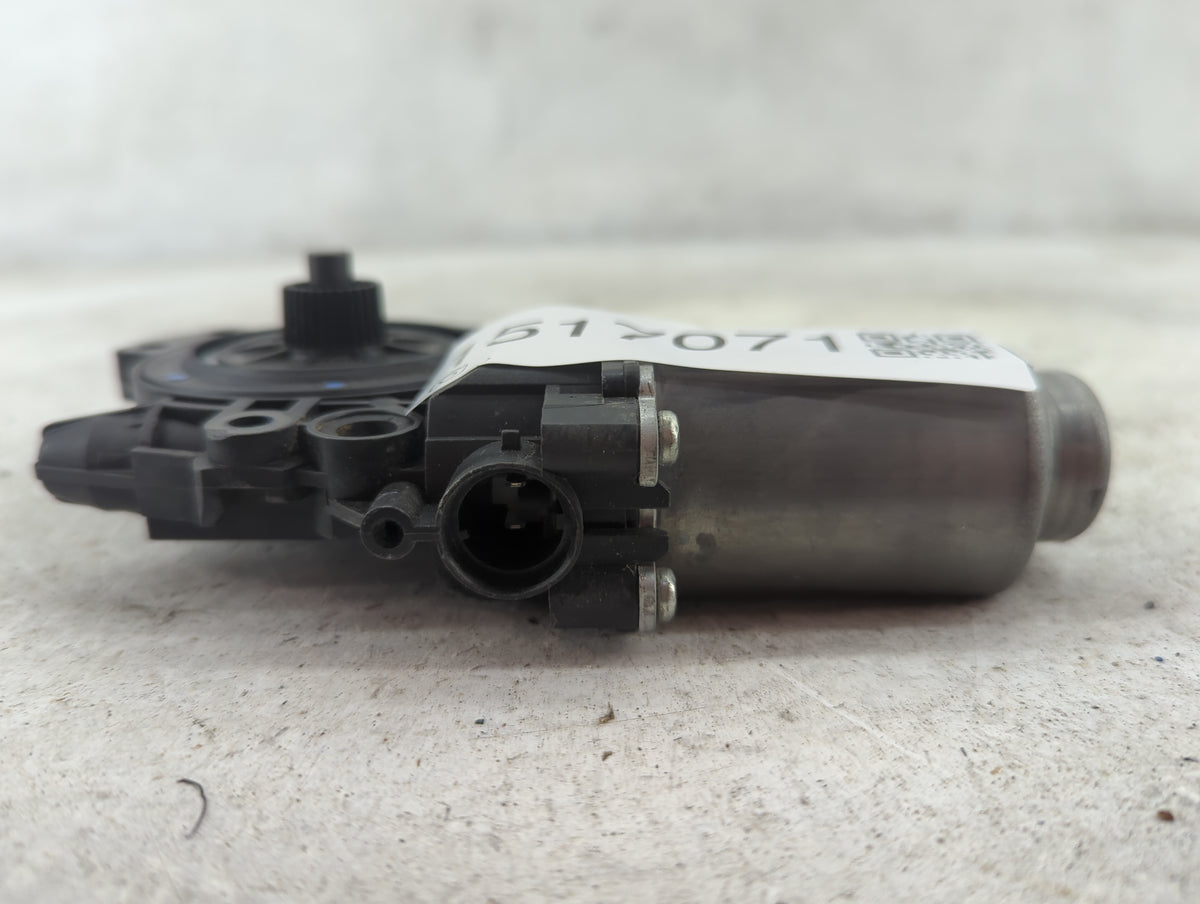 2011-2016 Kia Sportage Passenger Front Right Power Window Motor 1517071 - Oemusedautoparts1.com