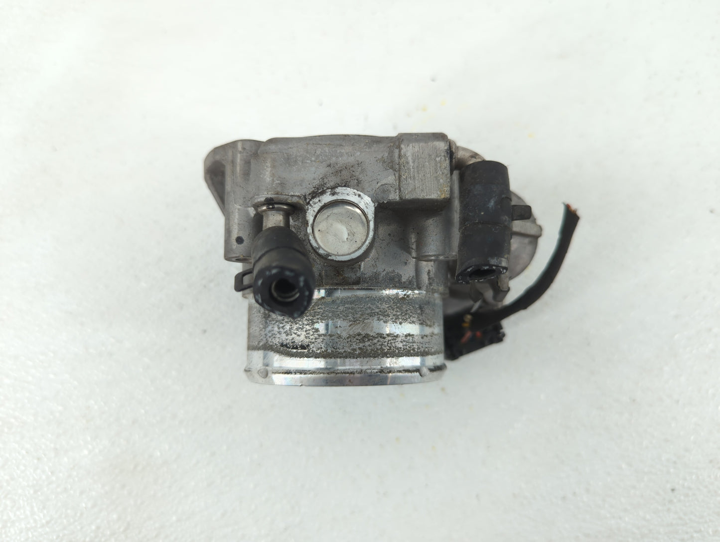 2014-2016 Kia Sportage Throttle Body P/N:904501 0001 35100-2G700 Fits Fits 2011 2012 2013 2014 2015 2016 OEM Used Auto Parts